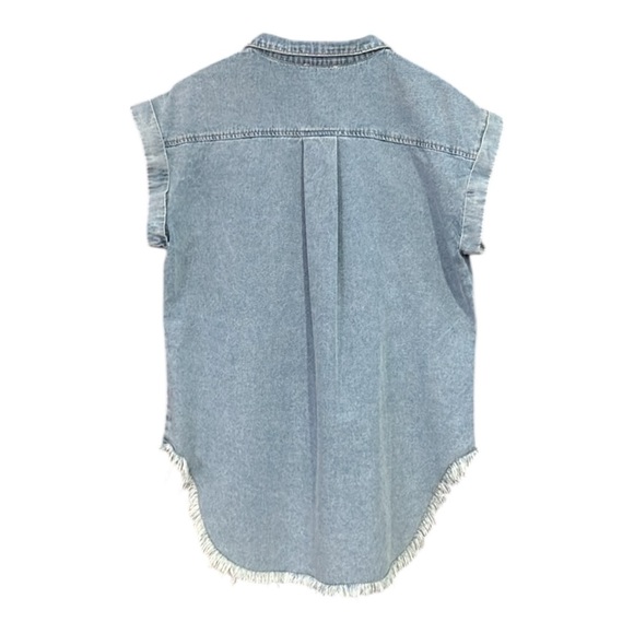 Umgee Denim Short Sleeve Frayed Hem Button Down Front Oversized Casual Top Small - Picture 2 of 9
